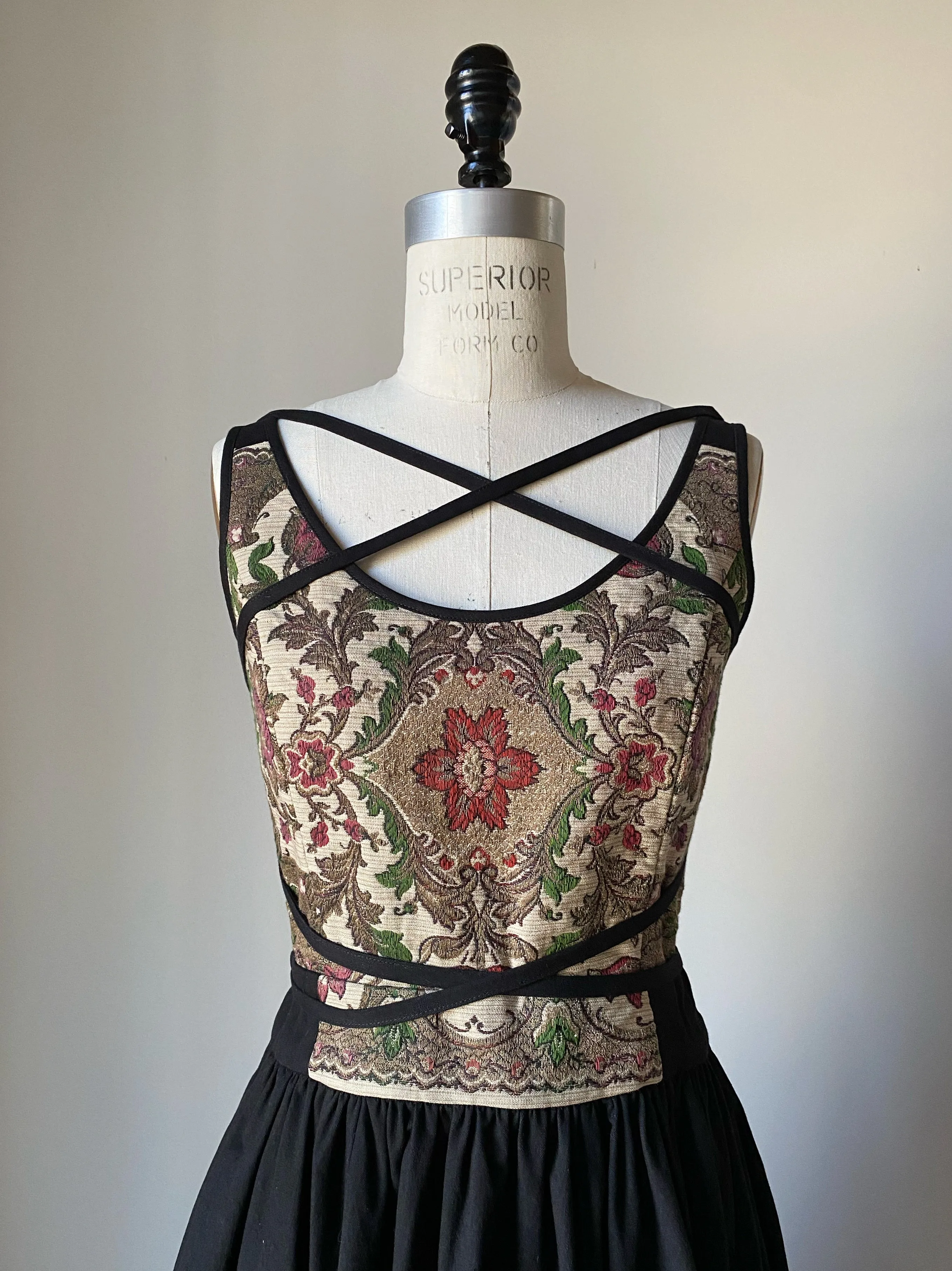 arena 15 gown #5 size extra small