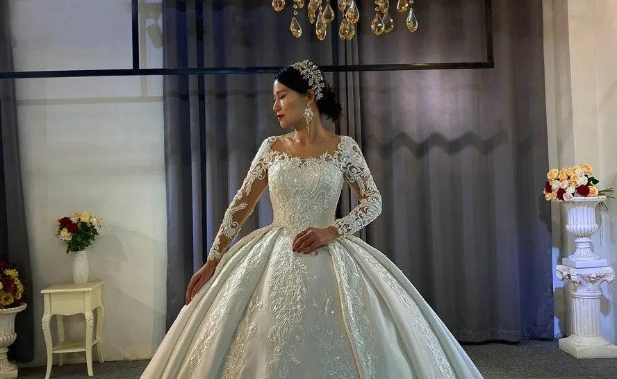 New fashion satin with lace wedding dress