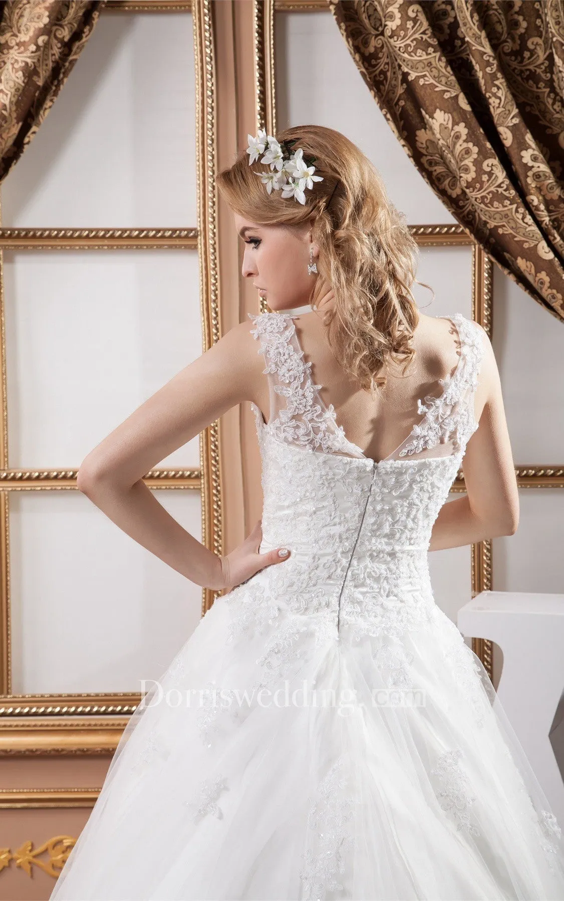 Plunged Tulle A-Line Caped-Sleeve Gown With Lace