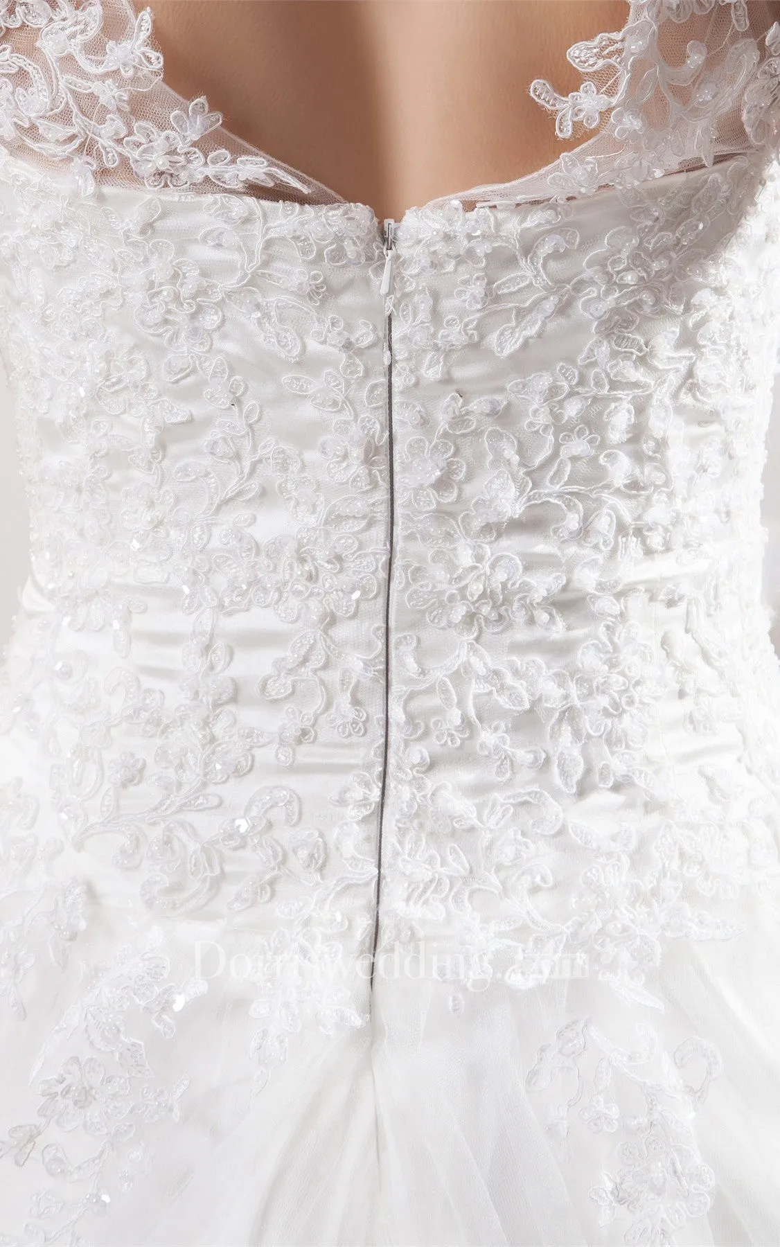 Plunged Tulle A-Line Caped-Sleeve Gown With Lace