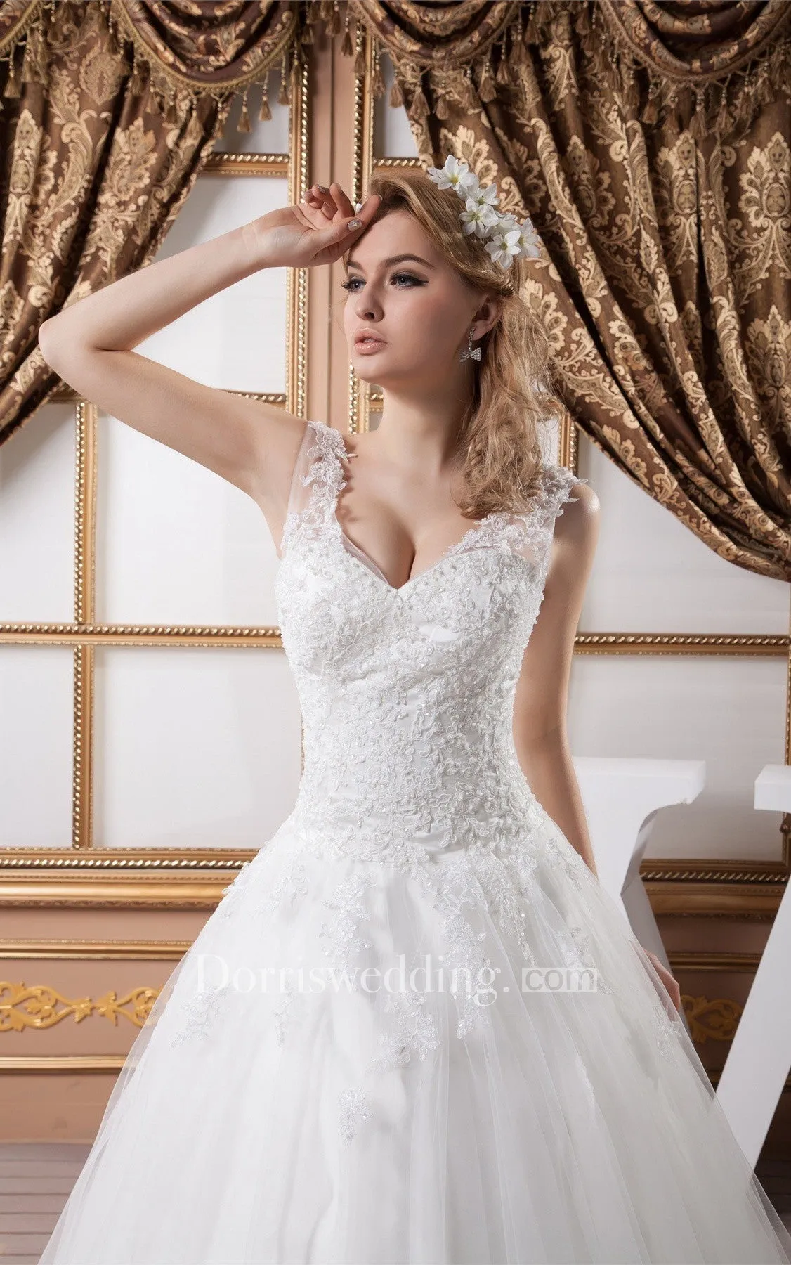 Plunged Tulle A-Line Caped-Sleeve Gown With Lace