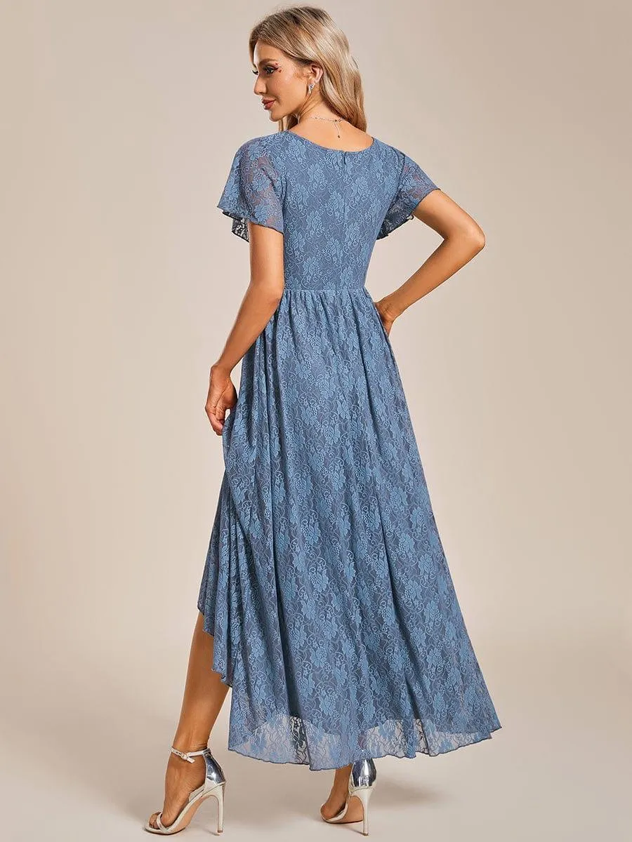 Robe de mère de la mariée formelle plissée à col en V et à volants en dentelle