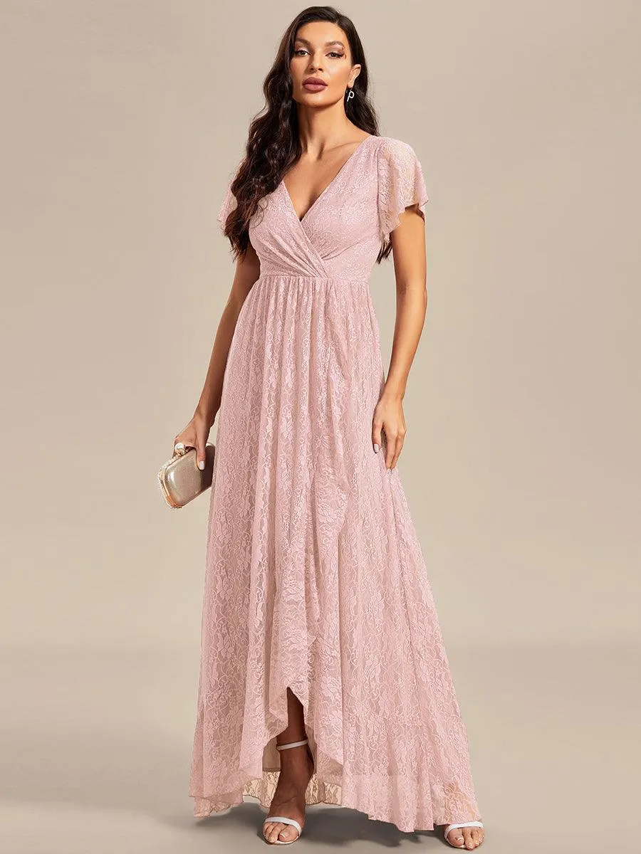 Robe de mère de la mariée formelle plissée à col en V et à volants en dentelle