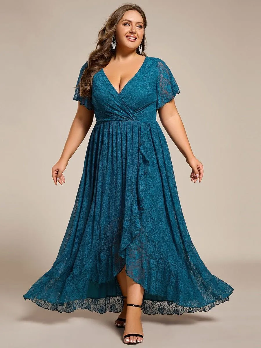 Robe de mère de la mariée formelle plissée à col en V et à volants en dentelle