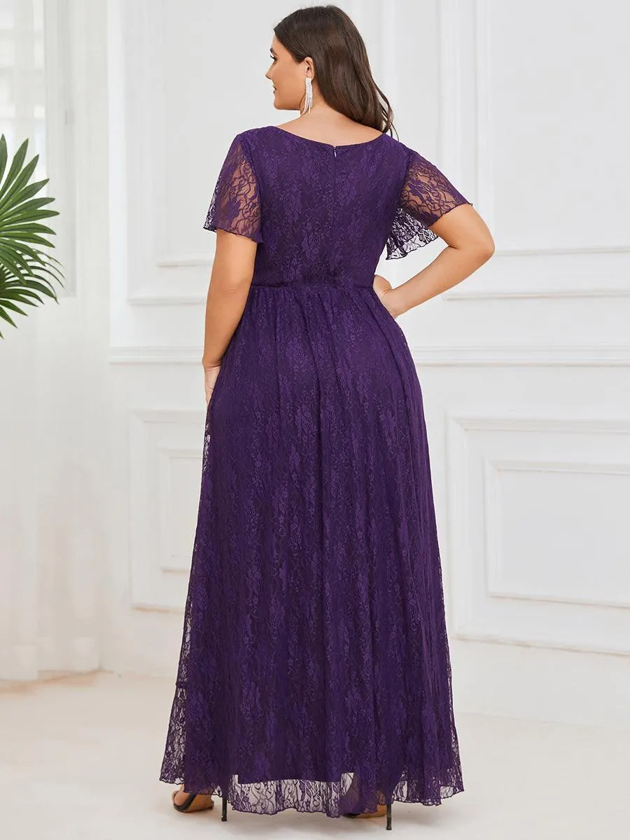 Robe de mère de la mariée formelle plissée à col en V et à volants en dentelle