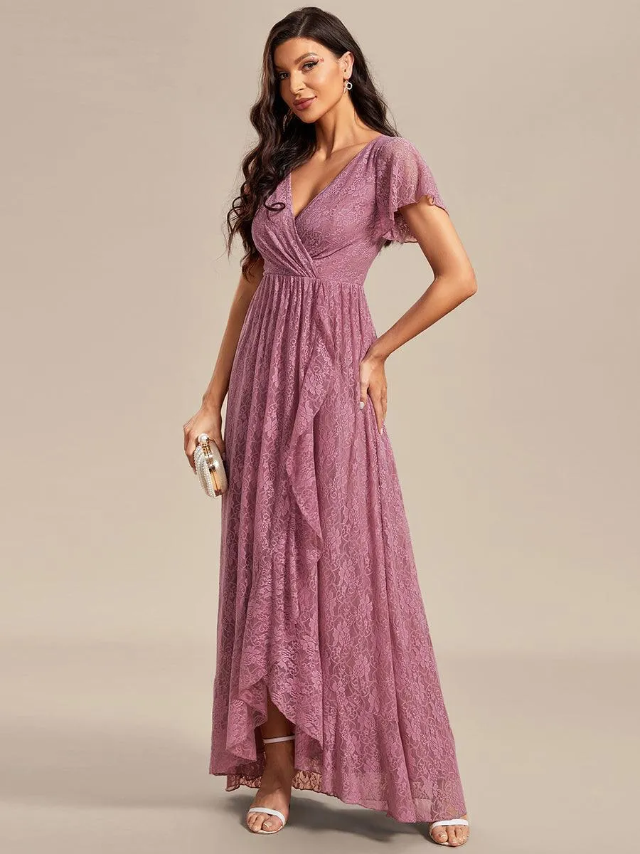 Robe de mère de la mariée formelle plissée à col en V et à volants en dentelle