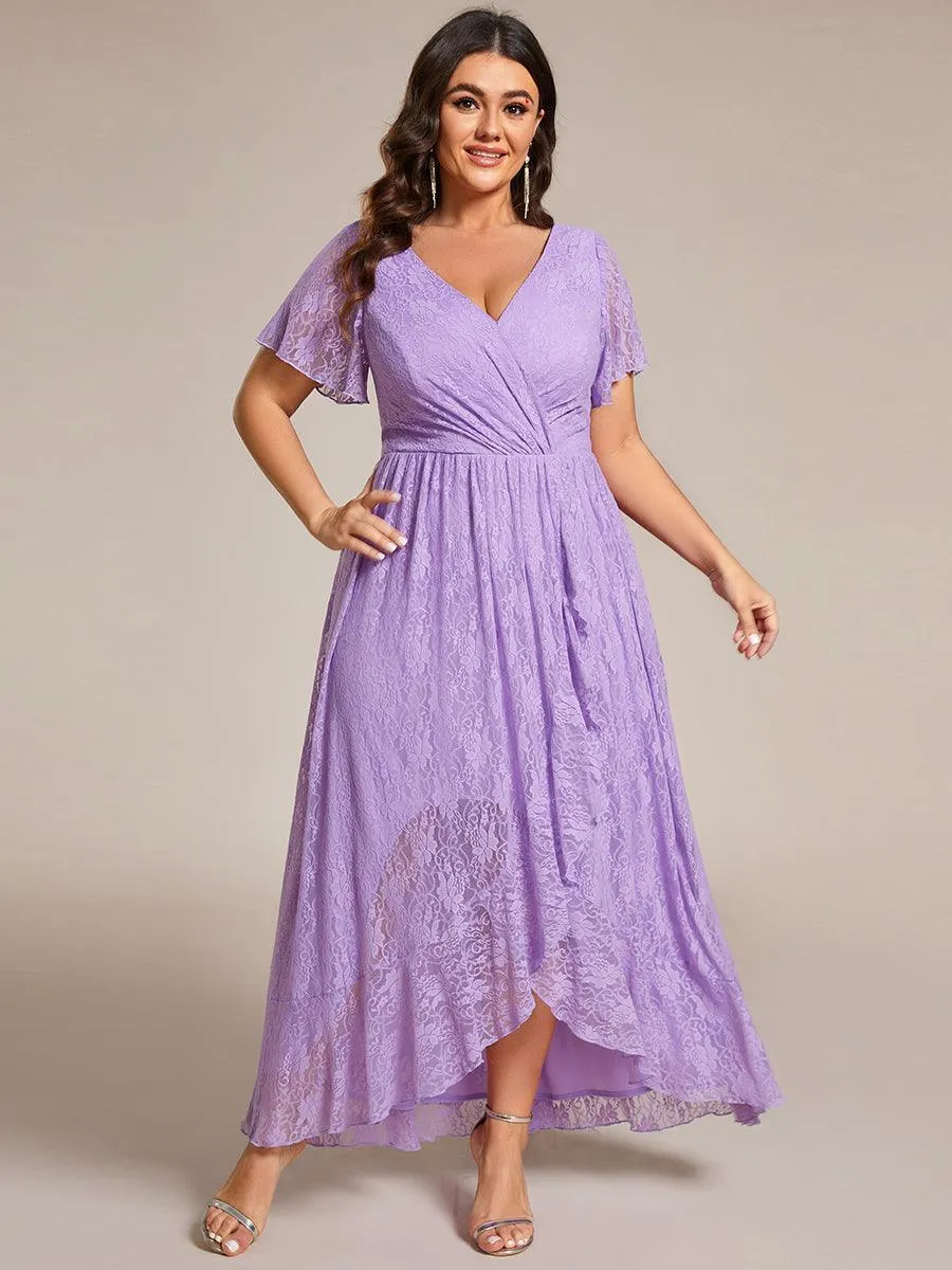 Robe de mère de la mariée formelle plissée à col en V et à volants en dentelle