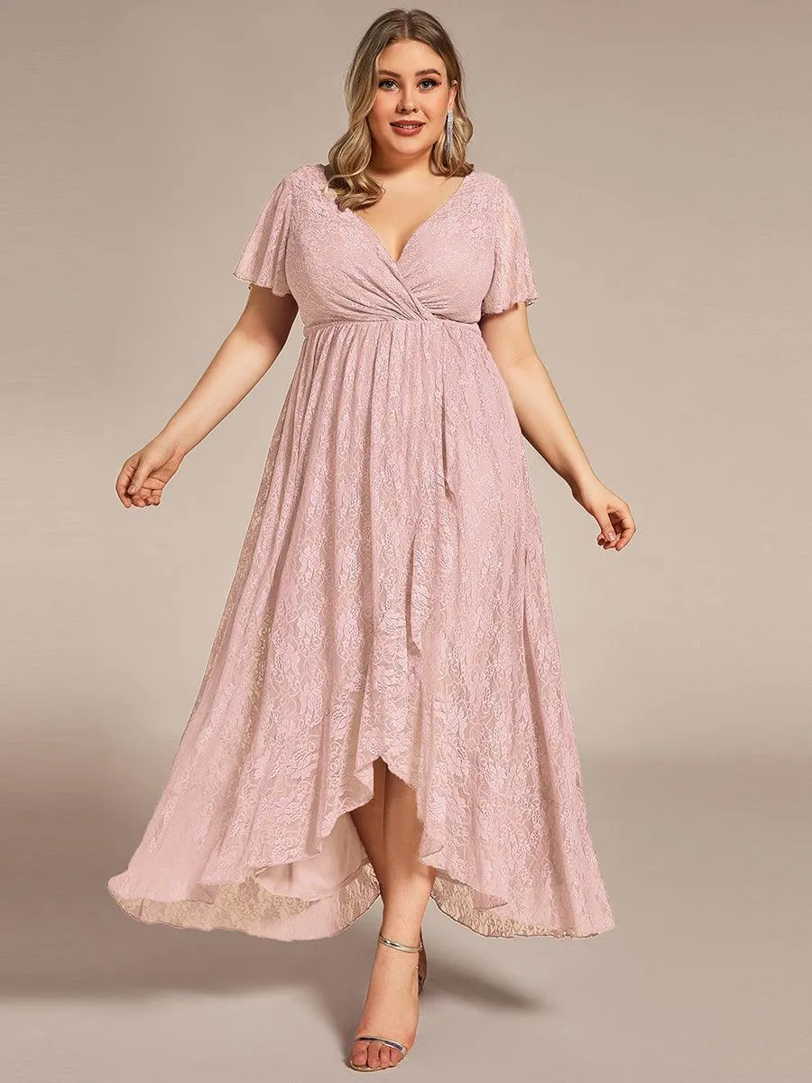 Robe de mère de la mariée formelle plissée à col en V et à volants en dentelle