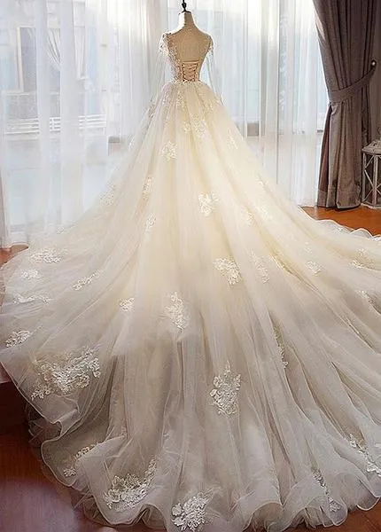 Vintage Lace Wedding Dresses Ball Gown Full Sleeves Cathedral Train Princess Bridal Gowns Real